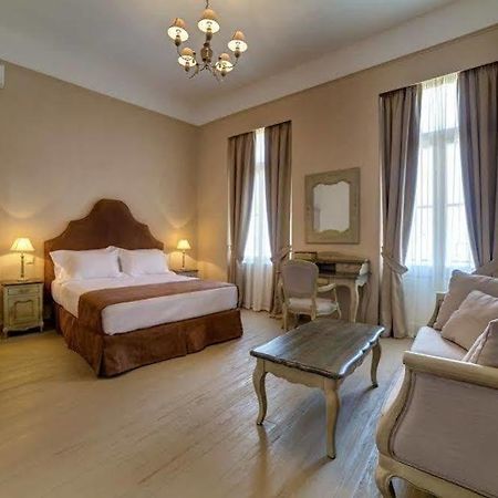 Home & Art Suites Αθήνα Εξωτερικό φωτογραφία