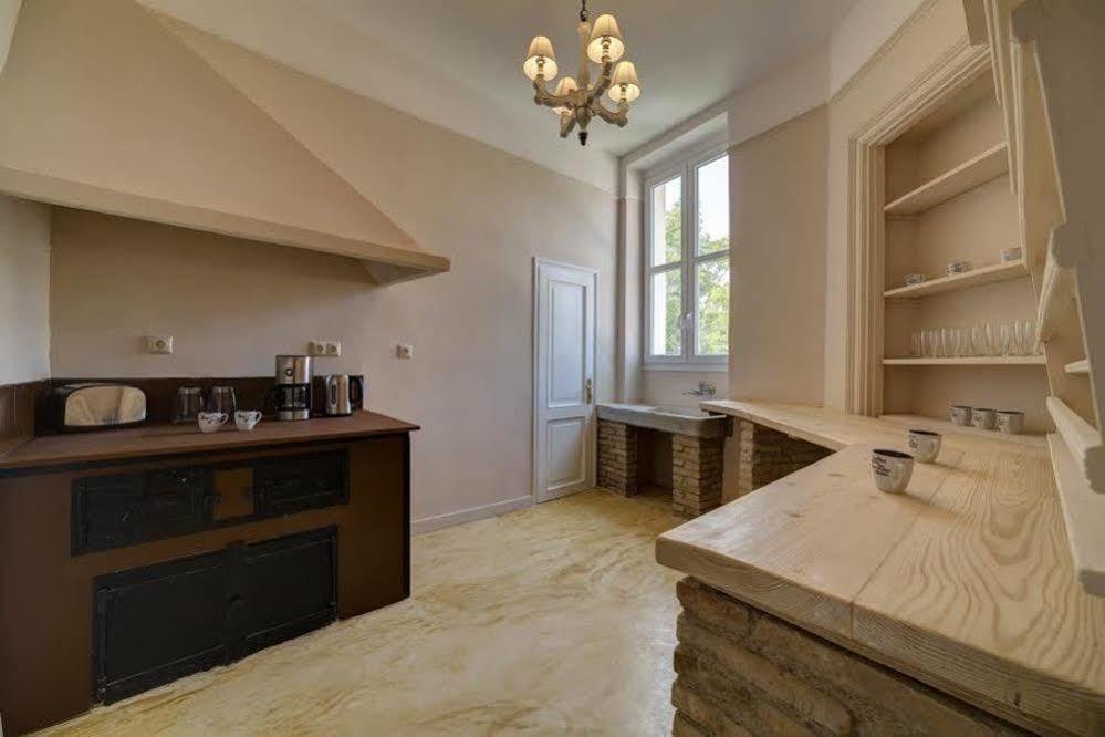 Home & Art Suites Αθήνα Εξωτερικό φωτογραφία